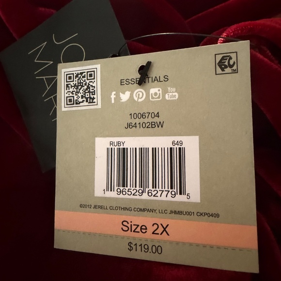 NWT John Mark Elegant Ruby Red Women's Plus Size Stretch Velvet Tunic Top - Picture 8 of 8